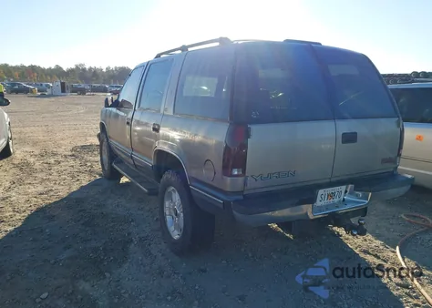 1999 GMC Yukon Sle z USA, uszkodzony, nr VIN 1GKEK13R3XJ735550